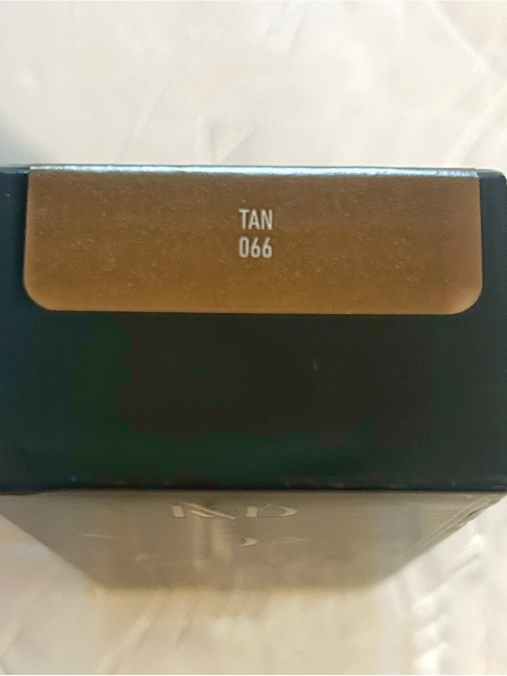 KVD Good Apple Full-Coverage Serum Foundation - 1.01oz Tan 066 NIB FAST SHIP! - Picture 6 of 6